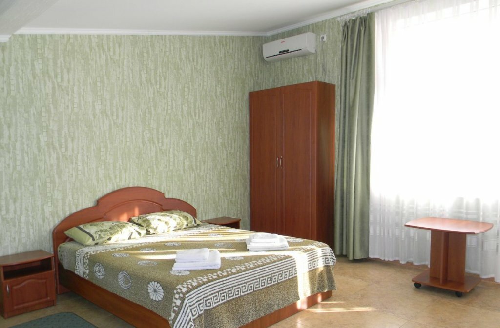 Гостевой дом Усадьба у графского парка Алупка