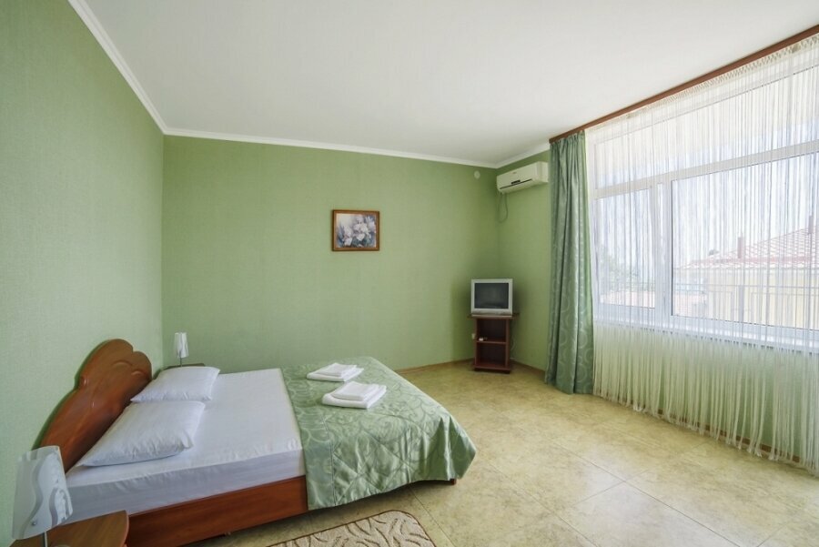 Гостевой дом Усадьба у графского парка Алупка