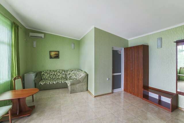 Гостевой дом Усадьба у графского парка Алупка-69