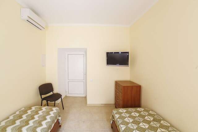 Гостевой дом Усадьба у графского парка Алупка-63