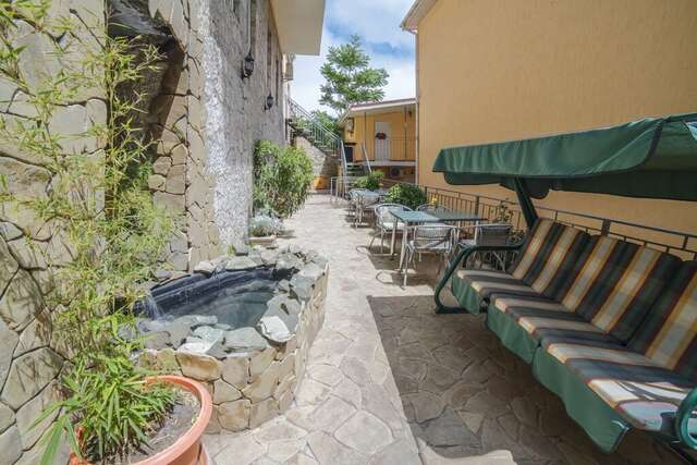 Гостевой дом Усадьба у графского парка Алупка-25