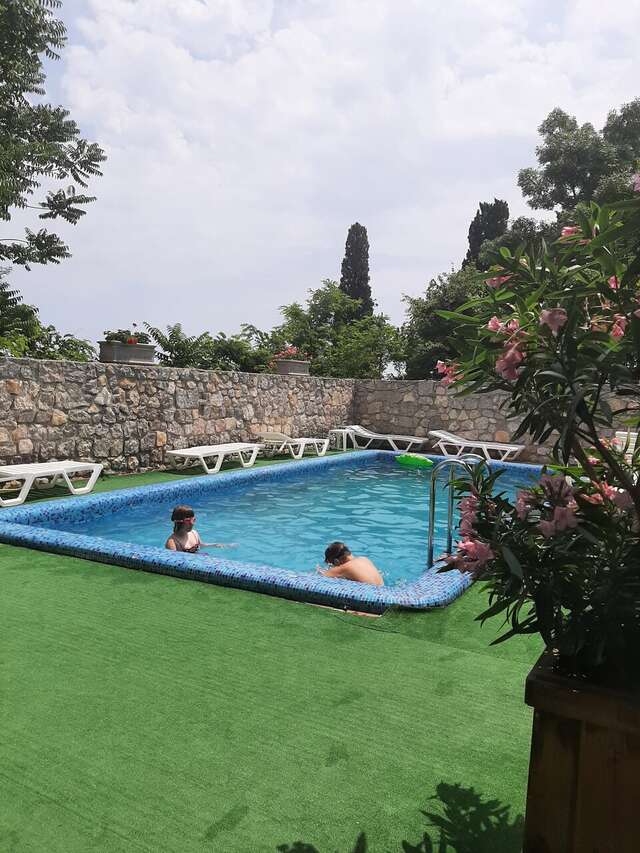 Гостевой дом Усадьба у графского парка Алупка-98