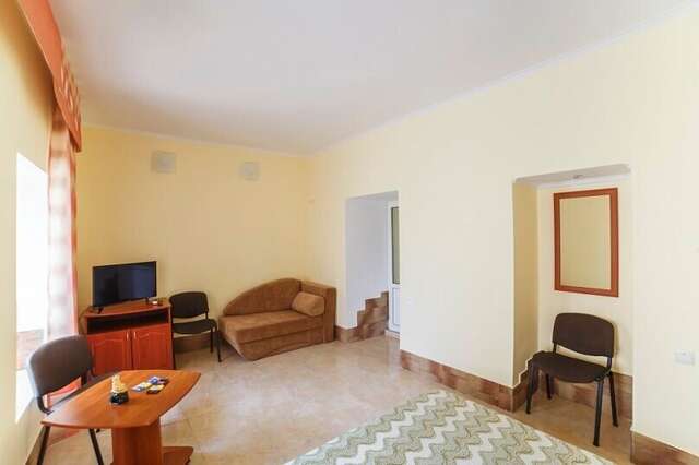 Гостевой дом Усадьба у графского парка Алупка-79